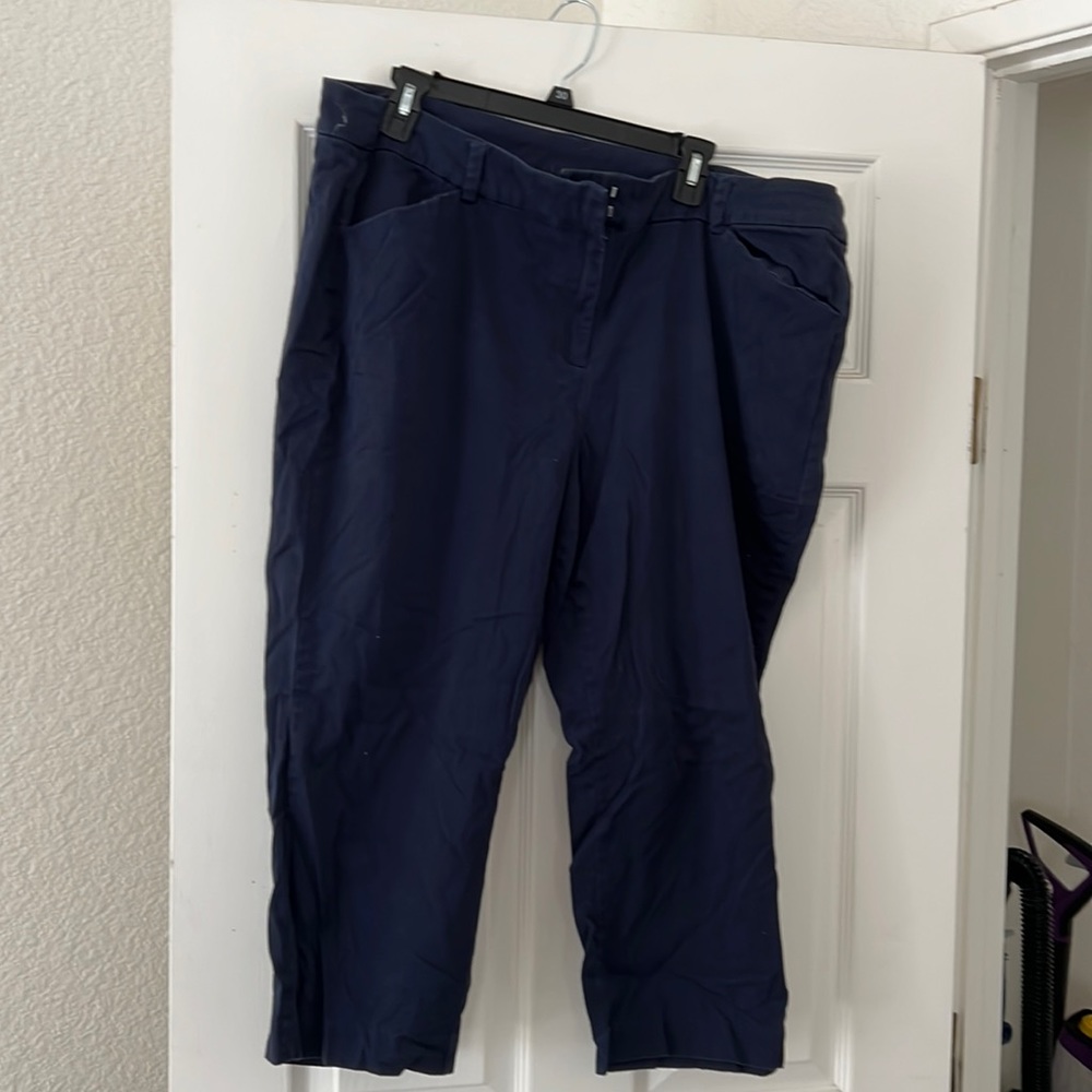 Lane Bryant navy capris size 20